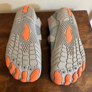 Ladies natural out door walkers water hiking adventure Velcro shoes sz 6.5